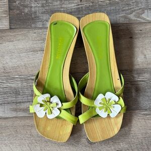 Kenneth Cole Reaction Lime and White Floral Sandals size 6.5